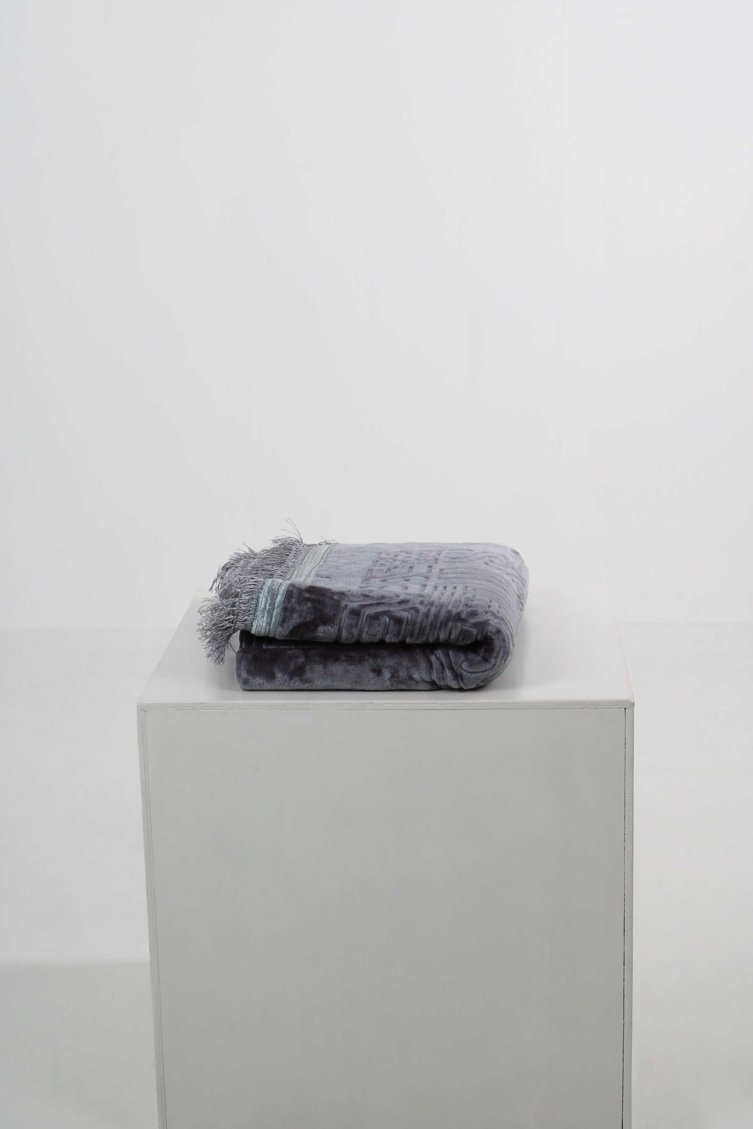 Bonneteppe-prayer-mat-gra-Qamar