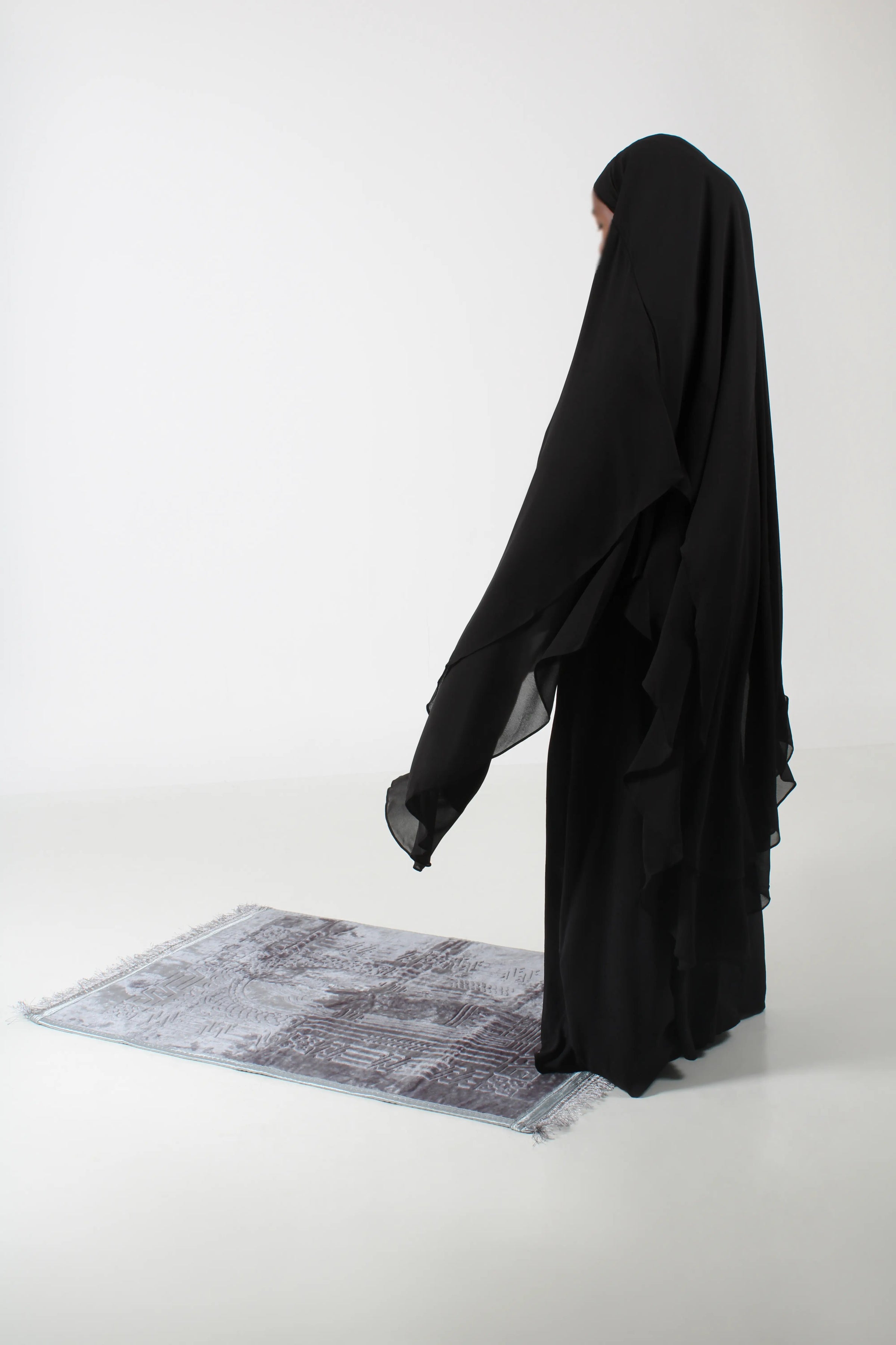 Chiffon-Khimar-hijab-svart-qamar-2