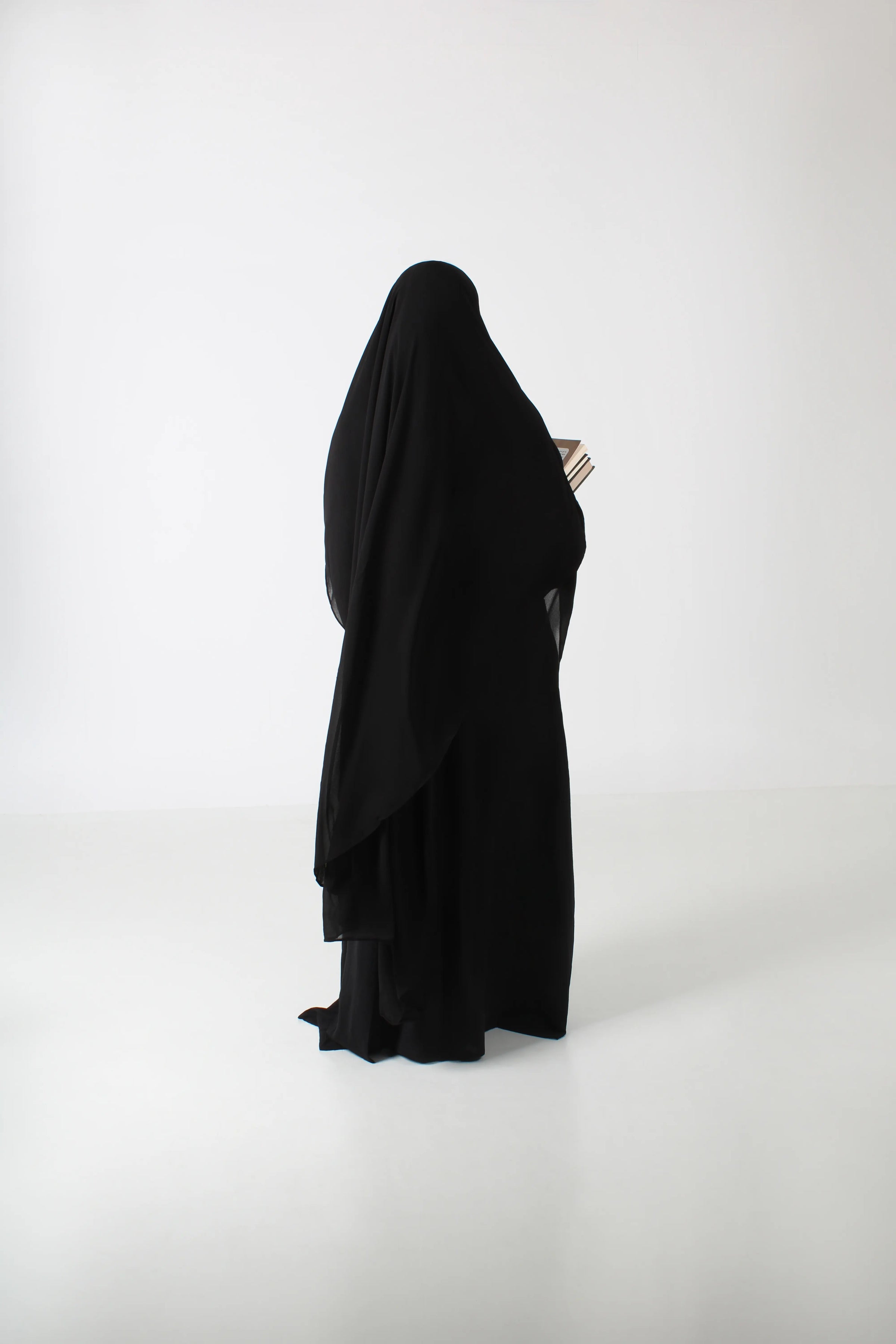Kjole-dame-svart-Abaya-Qamar_2